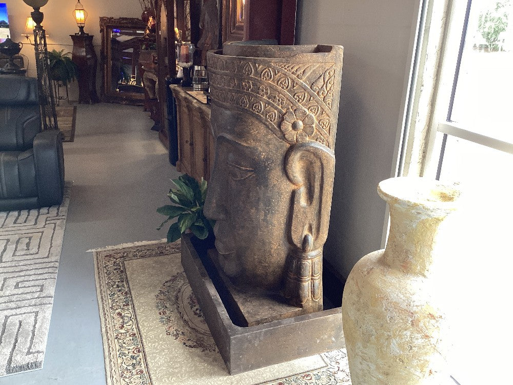 Concrete Fountain Face|3171