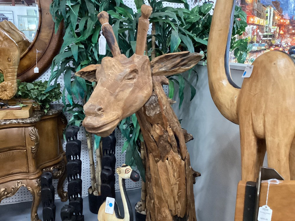 Teak giraffe|3268