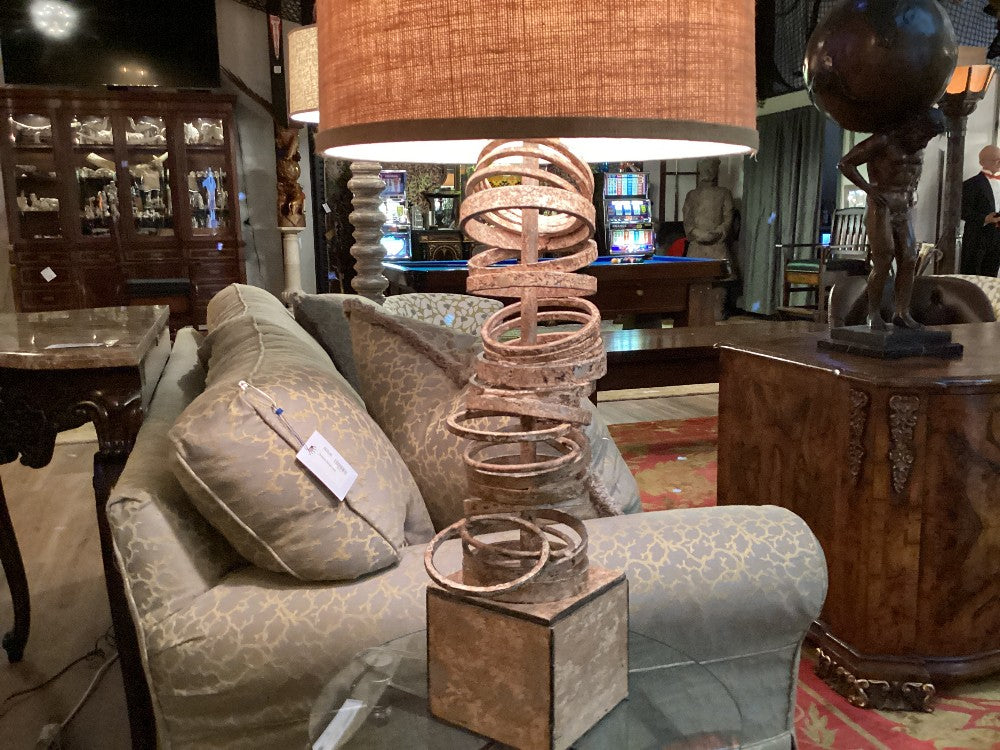 Designer sculpture lamp|3406