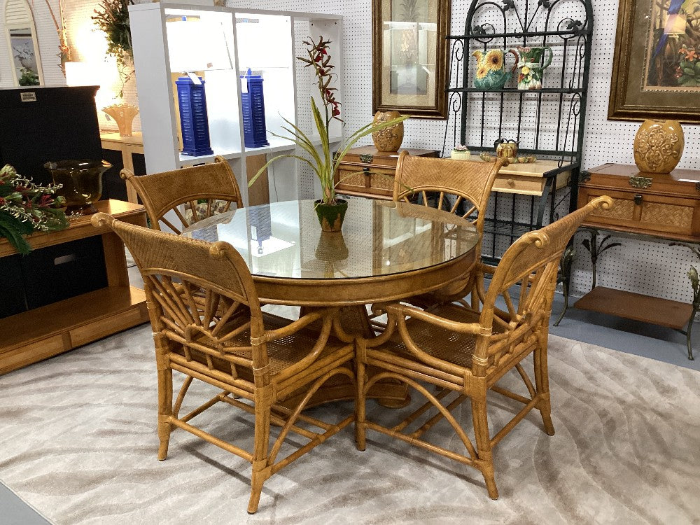 Lexington Ratan dining table with 4 chairs|3843