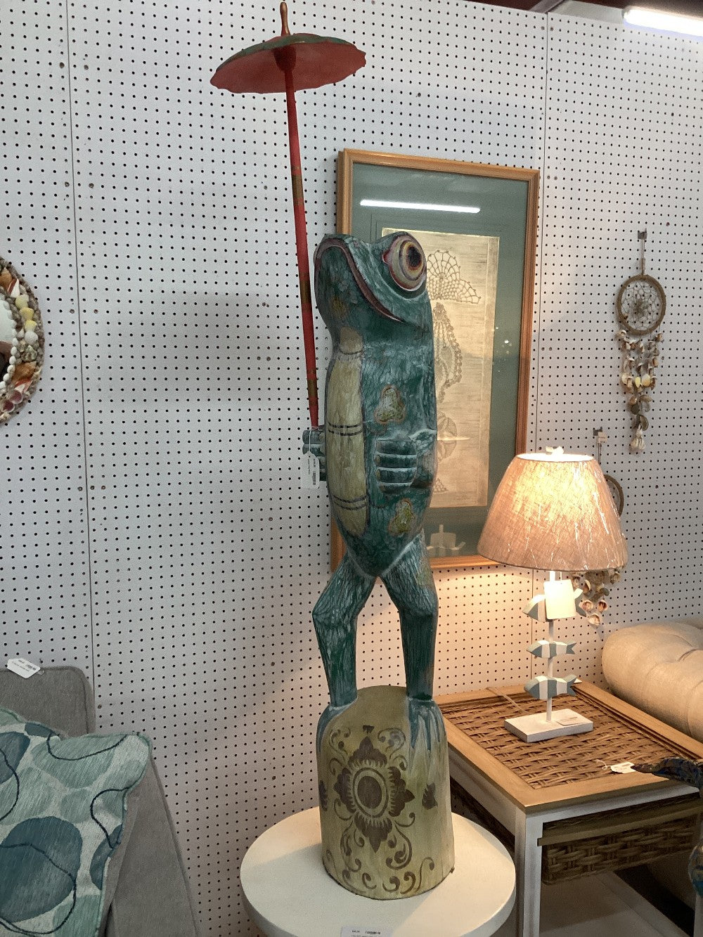Carved Frog Statue|4185