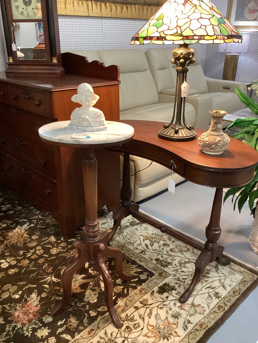 White Marble Top Pedestal|4240