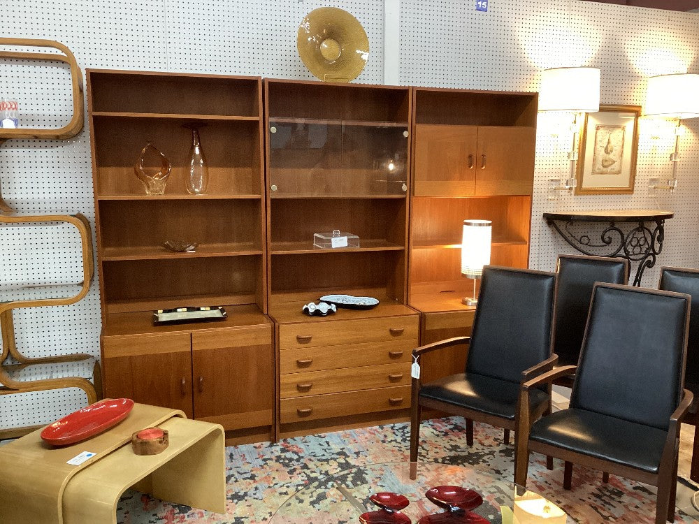 MCM wall unit|4962