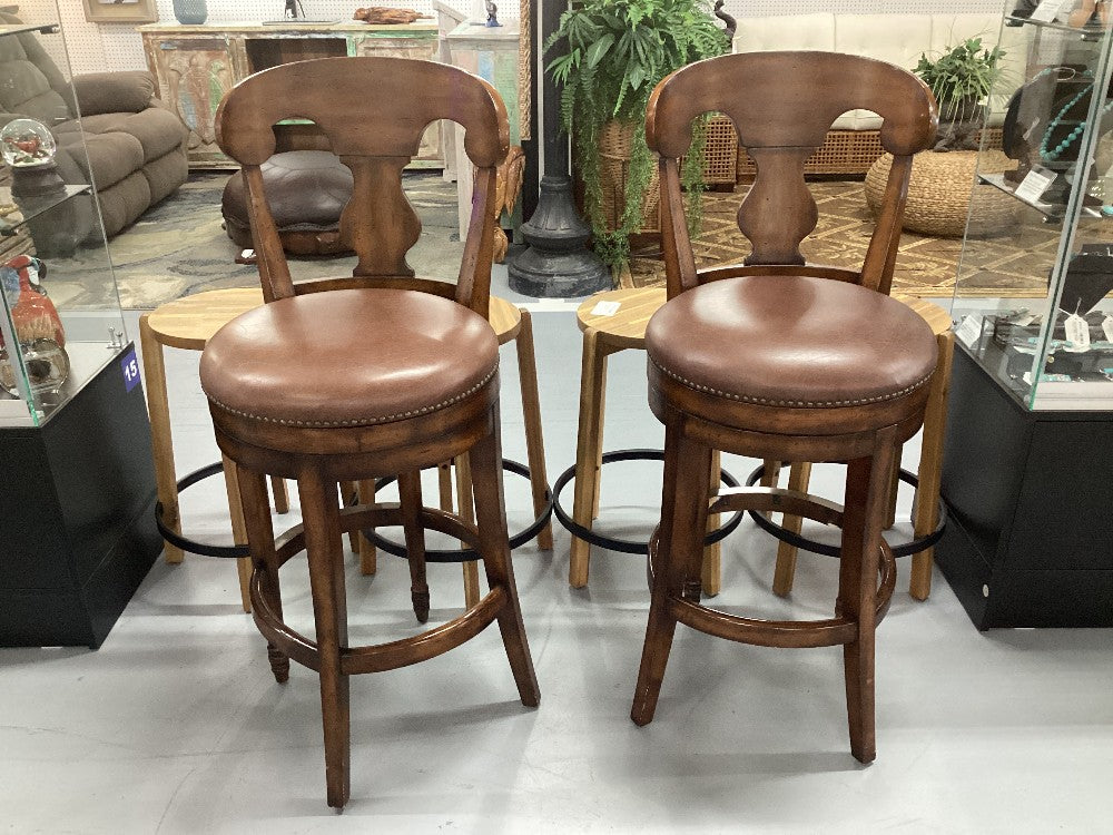 Pair of barstools|5188