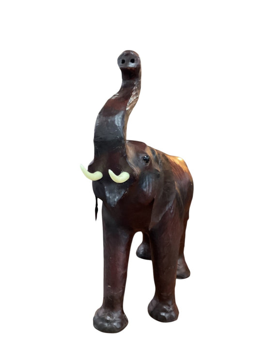 Small leather elephant|2763
