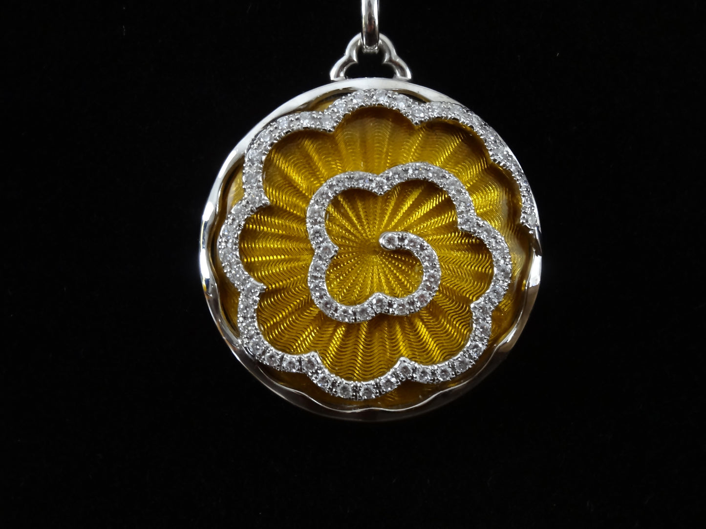 Victor Mayer Round Artemis Pendant - 18k White & Yellow Gold