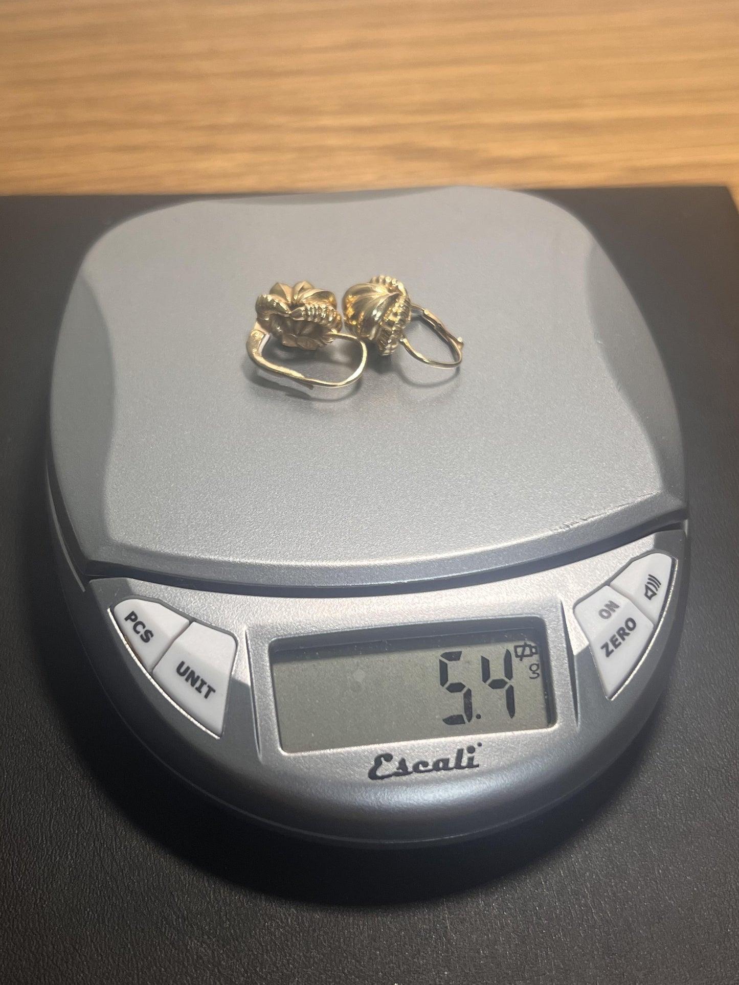 14k Gold Shell Earrings - Italian Made, Lever-Back Closure