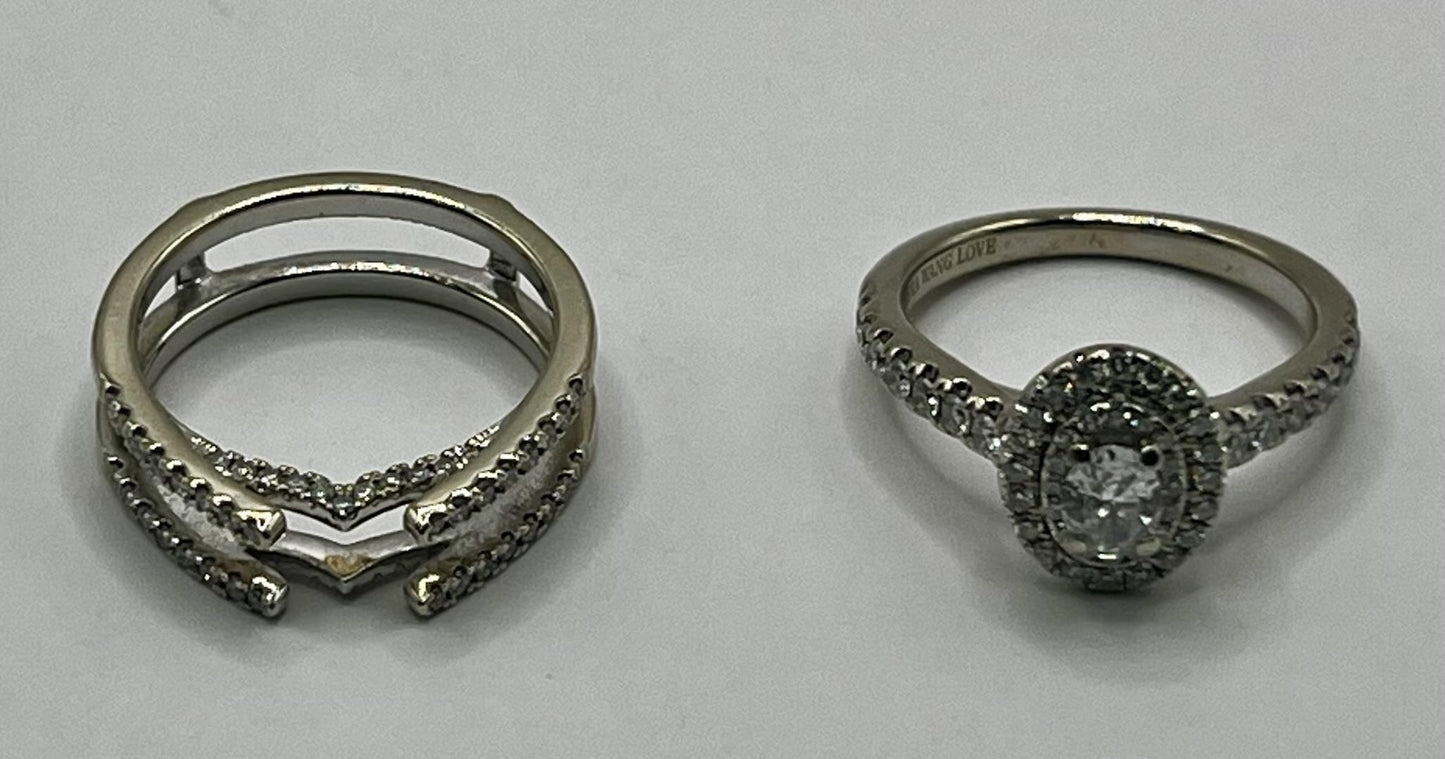 Vera Wang White Gold (14kt) Engagement Ring Set