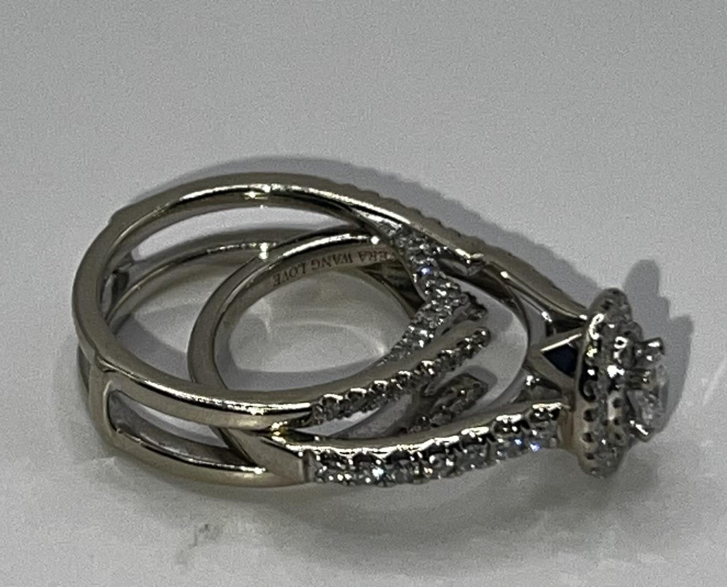 Vera Wang White Gold (14kt) Engagement Ring Set