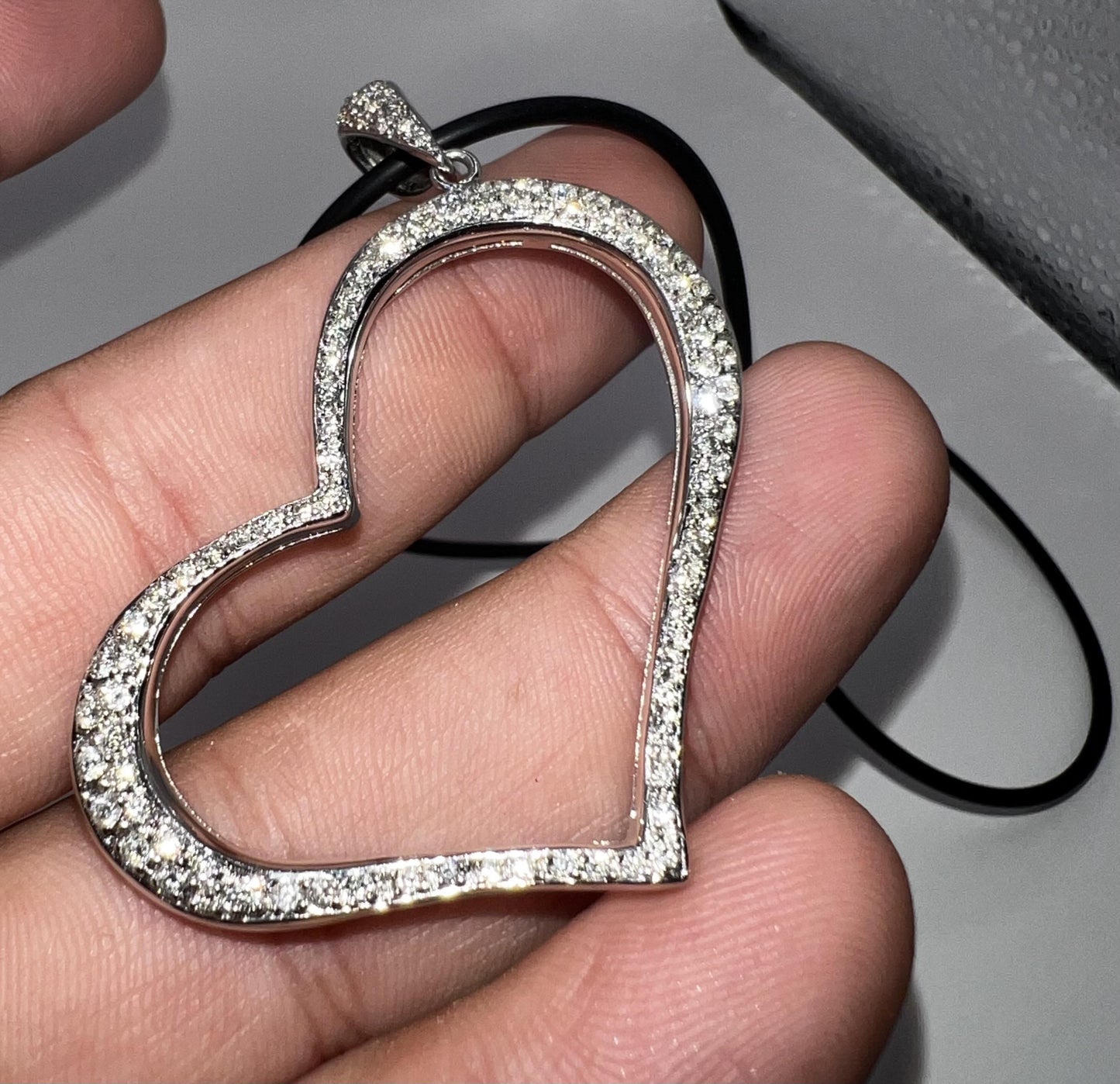 Diamond Heart Pendant - 18kt white gold