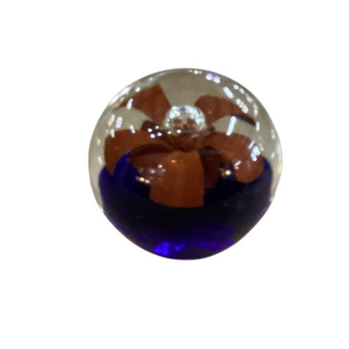 Red flower w/ blue base paperweight|2963