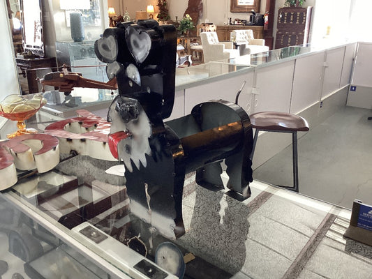 Metal dog planter|2459