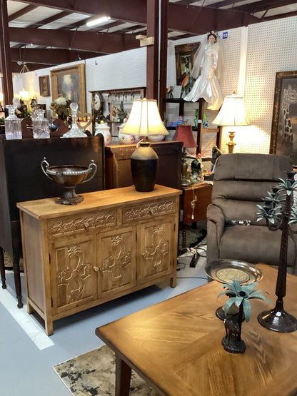 Wood carved console|3131