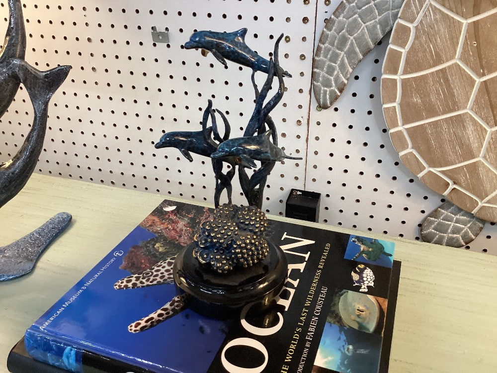 Bronze dolphins|3144