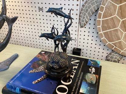 Bronze dolphins|3144