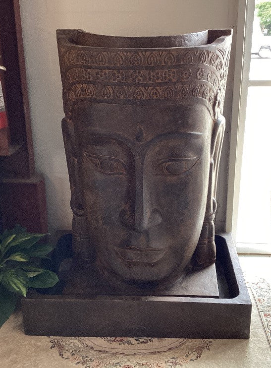 Concrete Fountain Face|3170