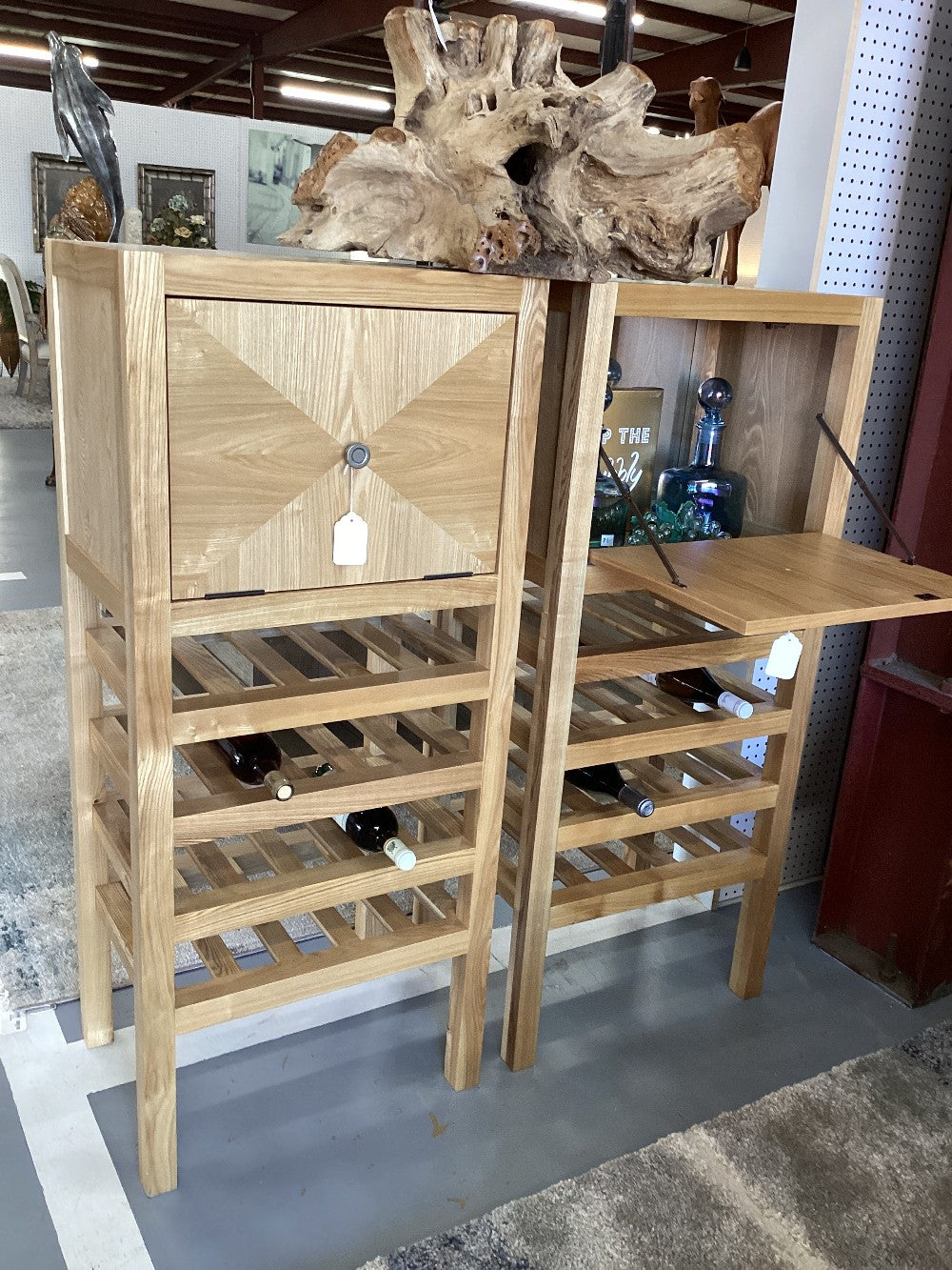 Wine cabinet/ Bar|3232