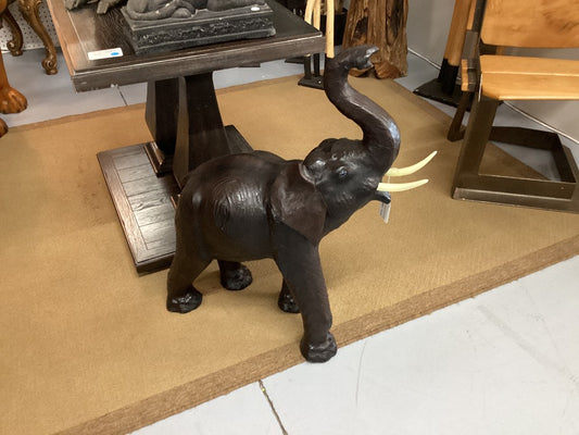 Medium leather Elephant|3274