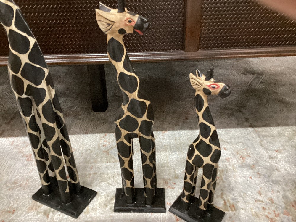 Giraffe table top med|3318