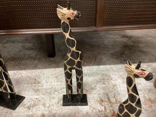 Giraffe table top med|3319