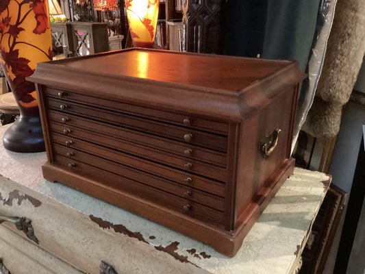 Wood coin chest|3366