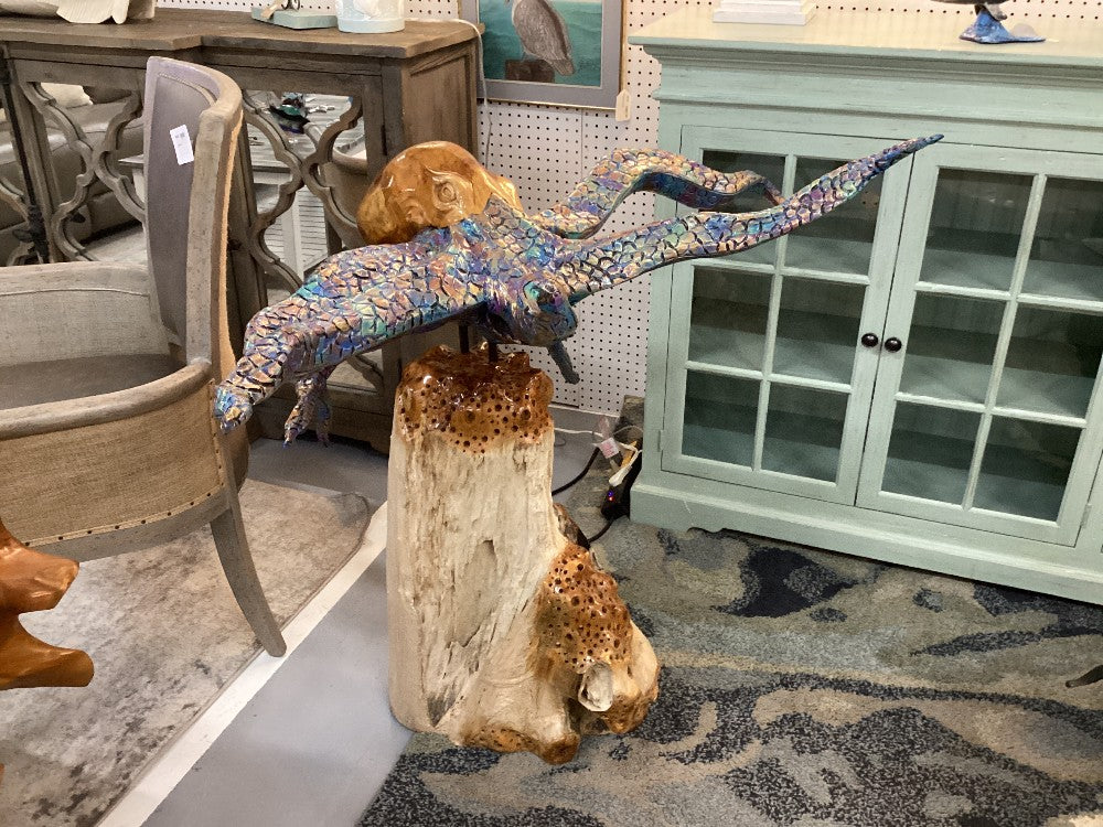 Teak Octopus on painted base|3424