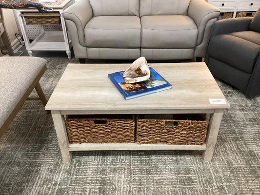 Walker Edison Coffee table w/ 2 baskets. 40 L 22D 18 H|3475