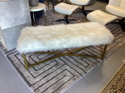 White Faux fur bench with crossed gold metal base|3494