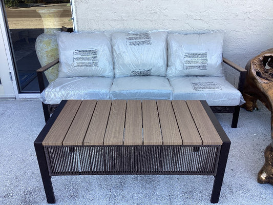 Outdoor sofa and coffee table|3566