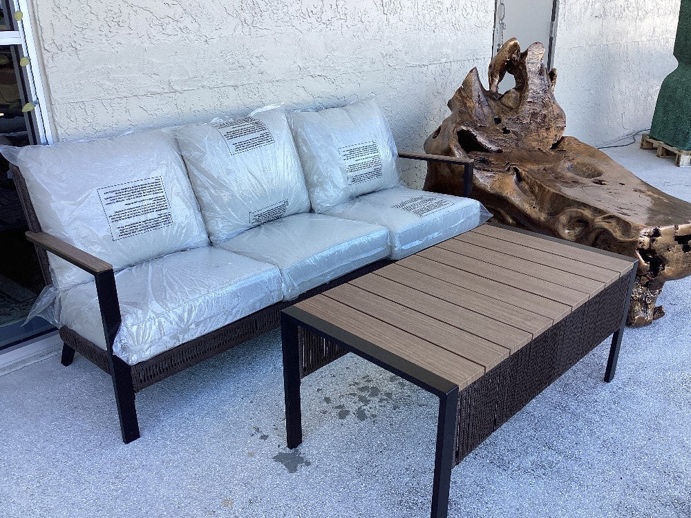 Outdoor sofa and coffee table|3567