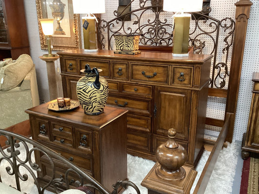 King wood and iron bedroom set|3618