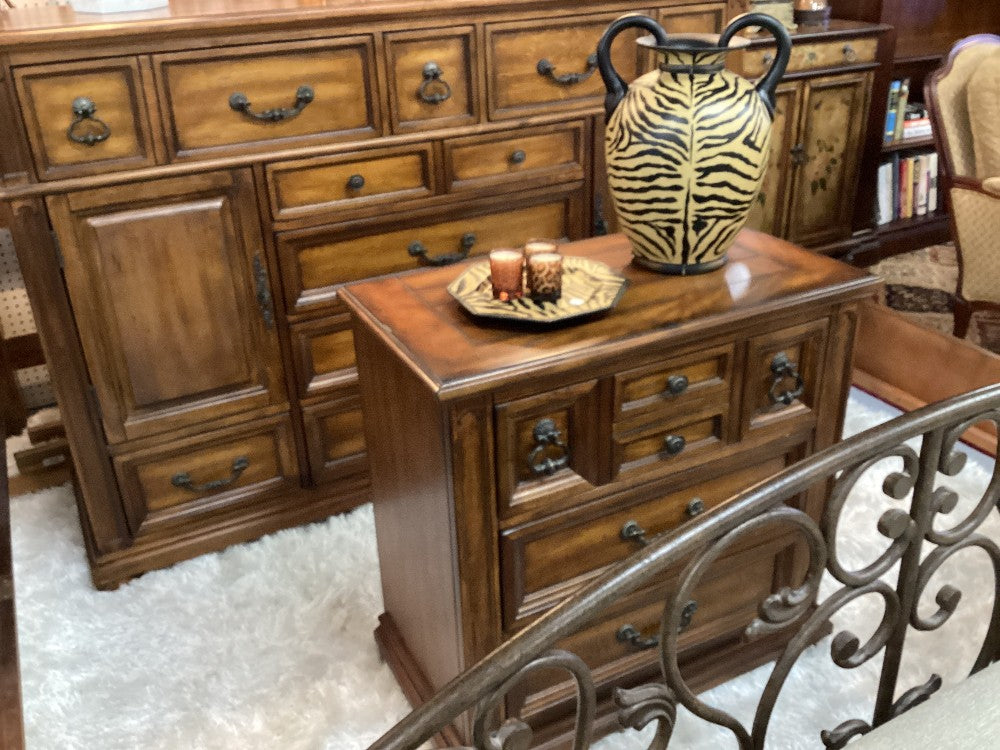 King wood and iron bedroom set|3619