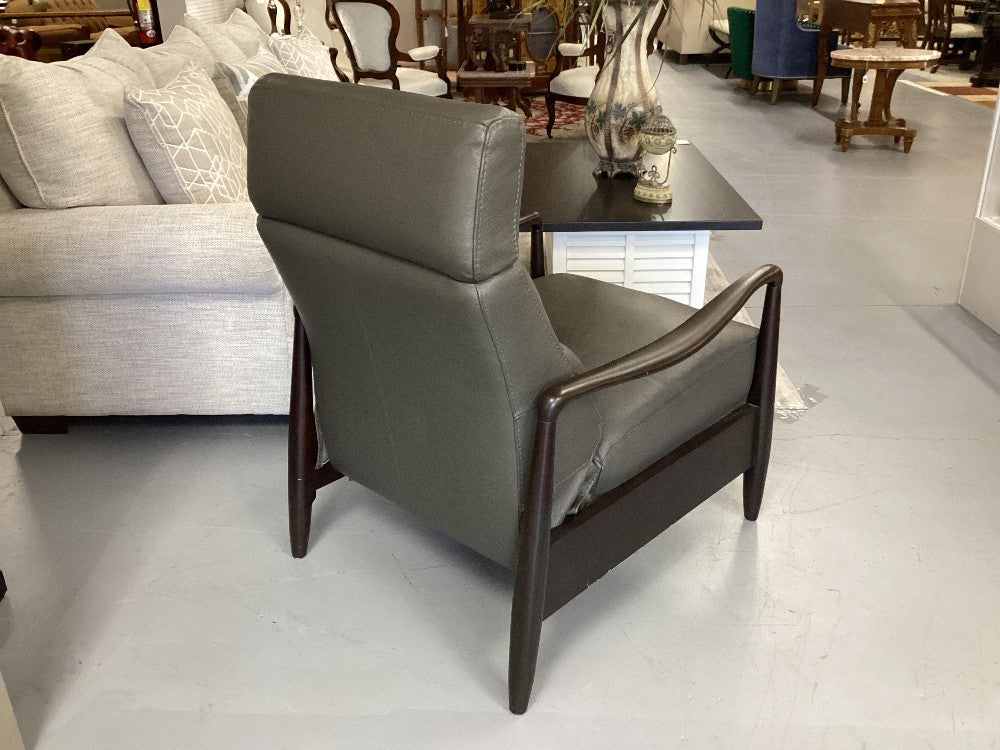Gray leather manual recliner|3647