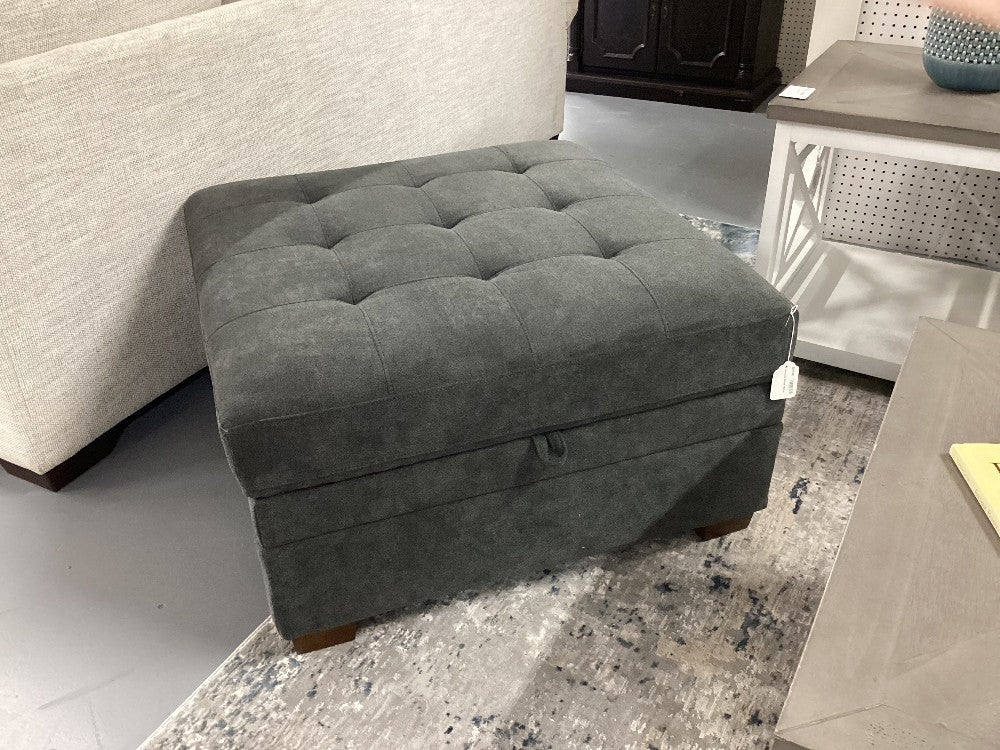 Thomasville Storage Ottoman|3654