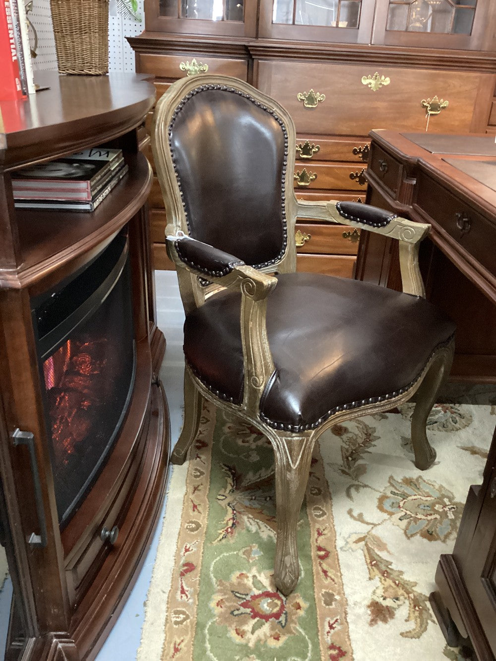 Brown leather nail head chair|3663