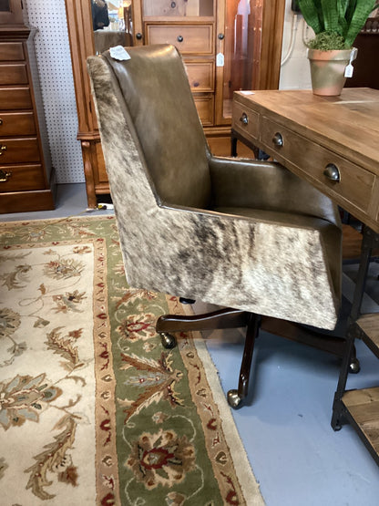 Hooker Rives Cow Hide executive chair|3670