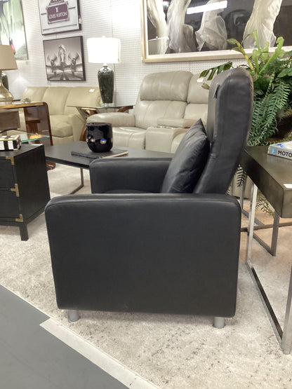 Black leather style chair|3693