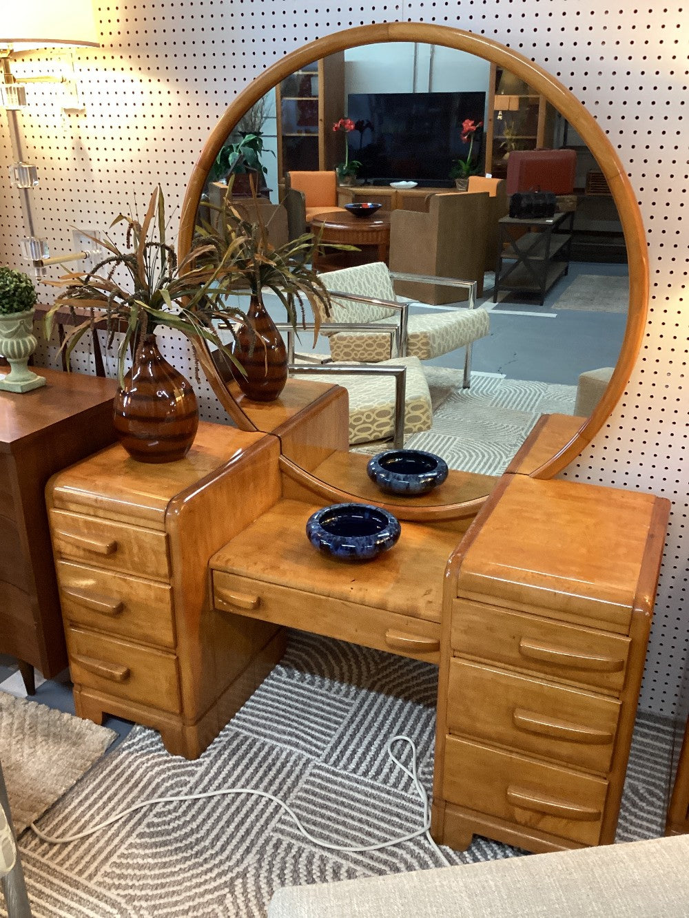 Thomasville MCM vanity with mirror|3731