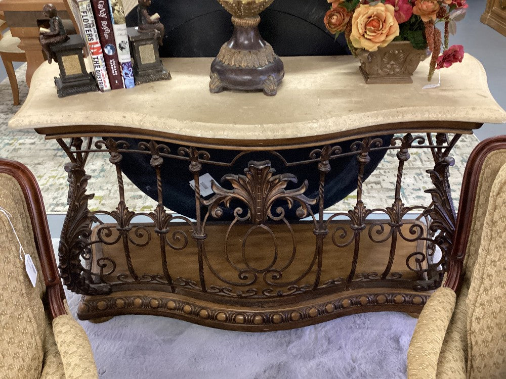 Pulaski furniture corp Bombe console and mirror|3732