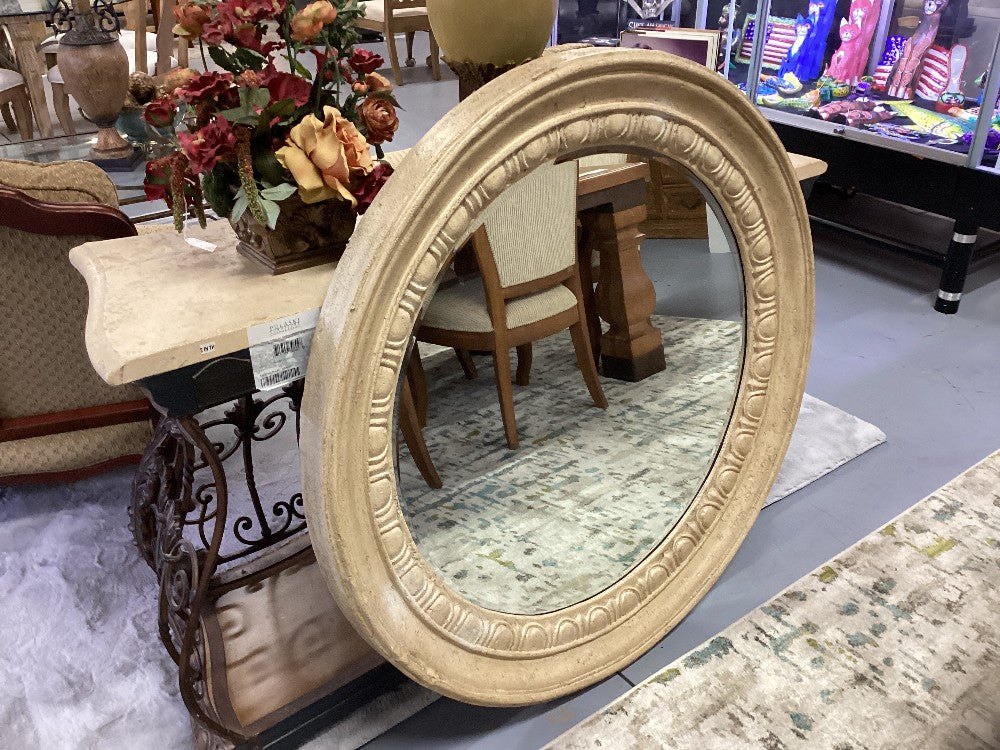 Pulaski furniture corp Bombe console and mirror|3733