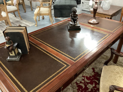 Sligh leather top desk|3797