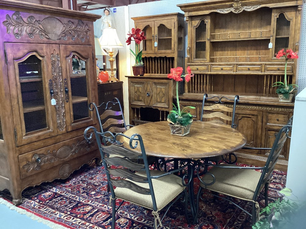 Oak and iron dining table with 4 chairs|3831