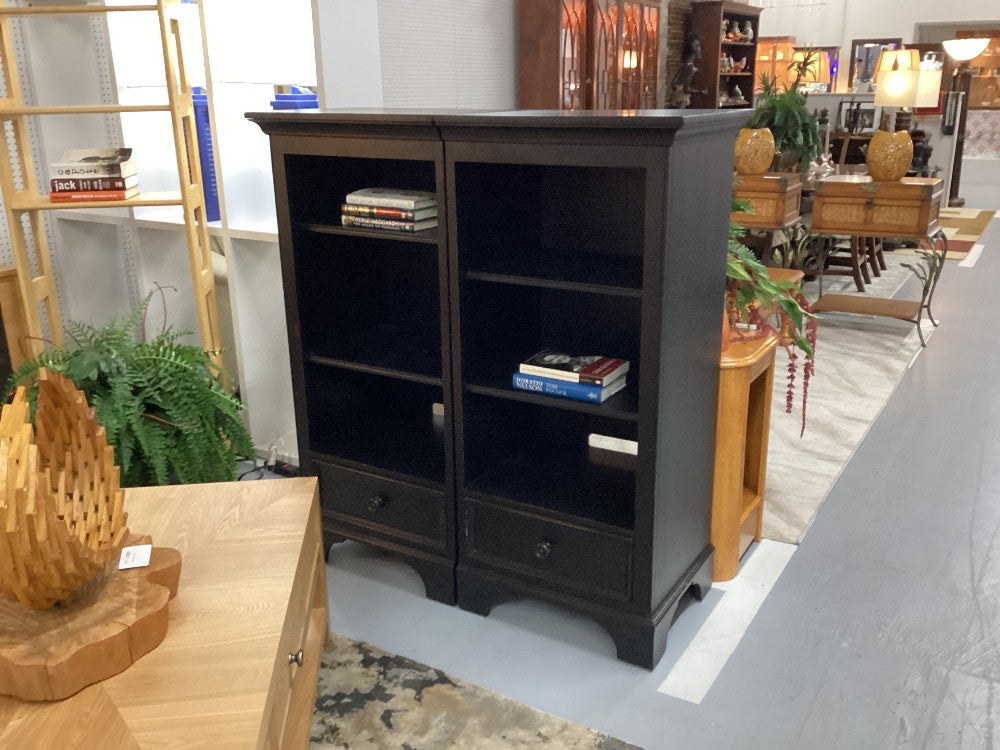Ethan Allen bookcase with drawer|3834