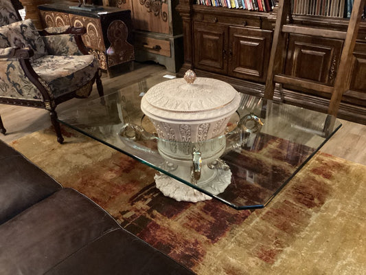 Glass top urn wine coffee table|4102