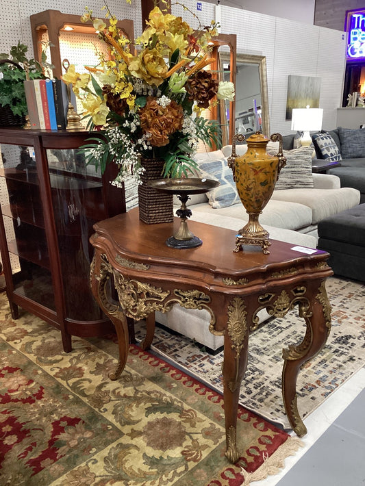 Carved Console with Gold Accents  L 45. D 22H 34|4295