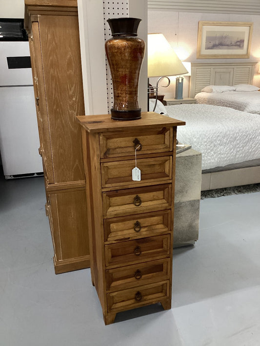 Pine sweater chest|4323