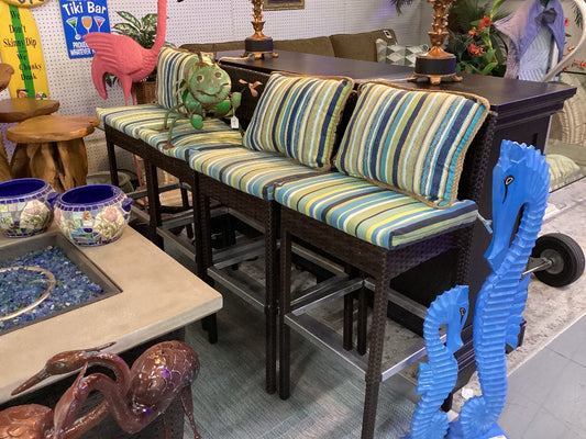 4 outdoor barstools|4365