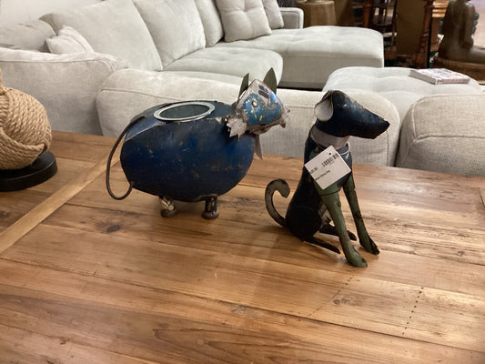 Metal Sitting Dog|4369