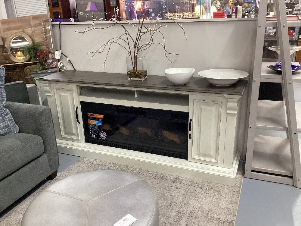 Tresa to fireplace console|4398