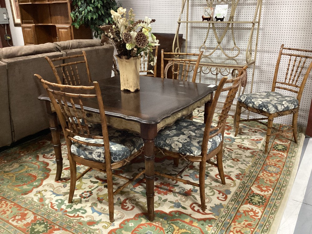 Table with 6 chairs and leaf|4405